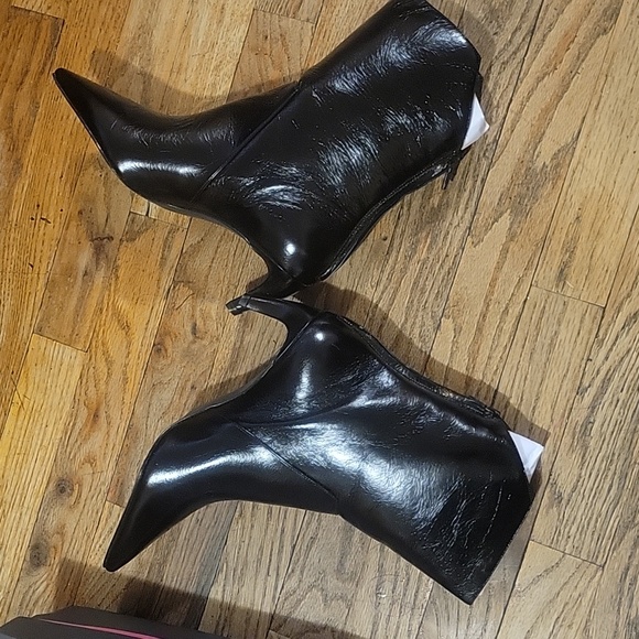 Vince Camuto Boots - Picture 8 of 10